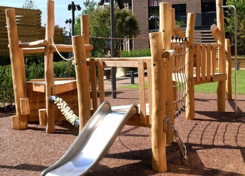 Robinia-wood-Childrens-playground3-1